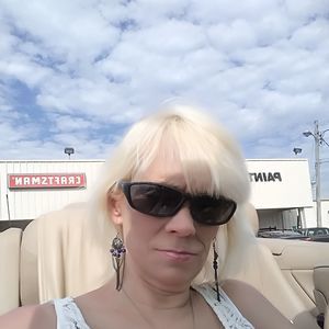 Meet your Posher, Deborah